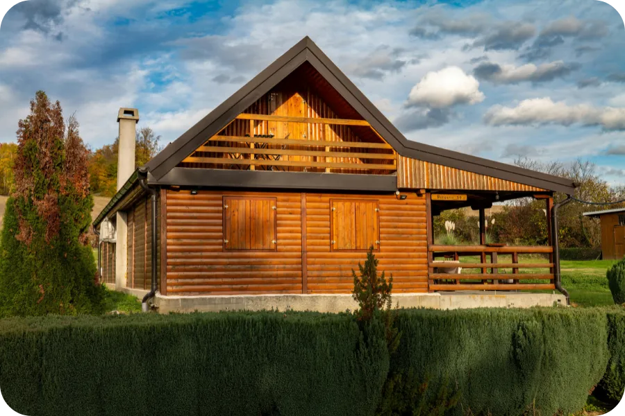 Log cabin home in Gatlinburg, TN inspected by a local home inspector for mountain and cabin properties