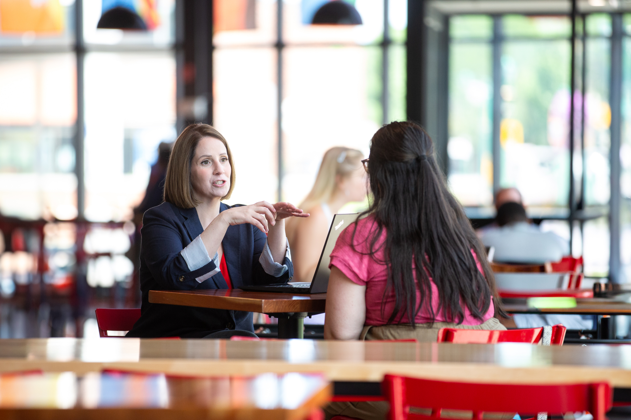 Chatting at a cafe