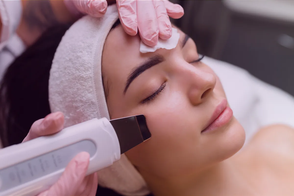 Professional dermaplaning facial to remove vellus hair and dead skin cells