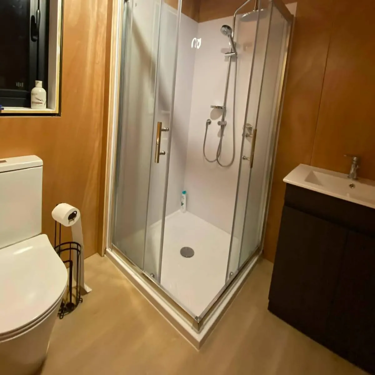 Bathroom painting completed with moisture resistant finish Kaitaia Far North