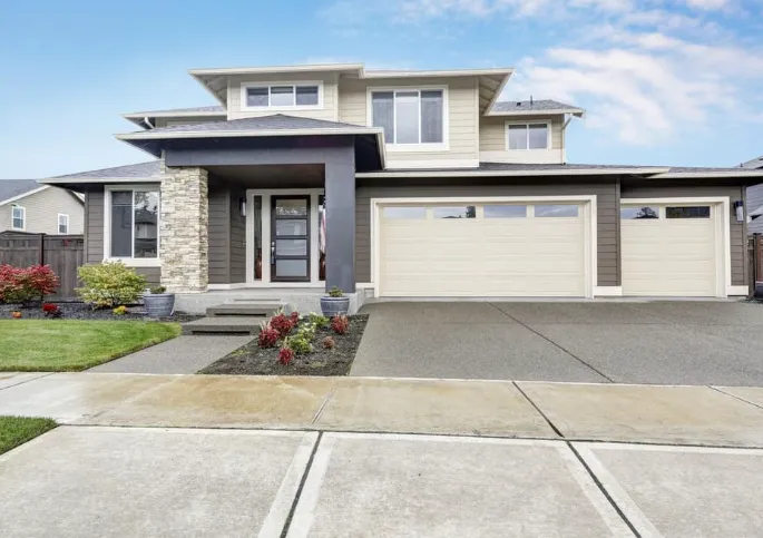 Modern paver patio with built-in seating and fire pit designed by Mundo Landscaping in Tucson, AZ — example of expert hardscaping and outdoor living design.