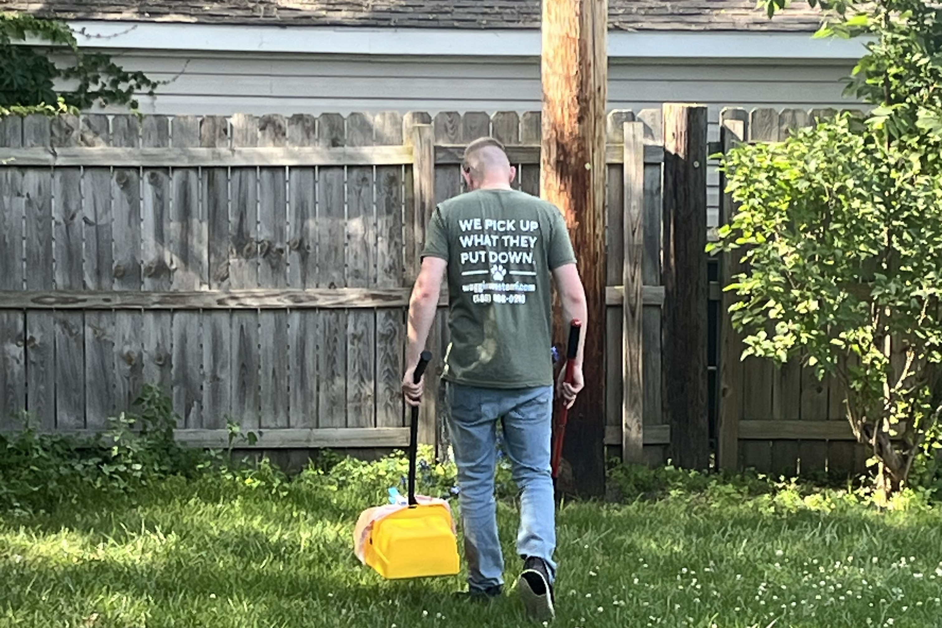 Why Hiring a Pet Waste Removal Service Is Worth It for Busy Dog Owners
