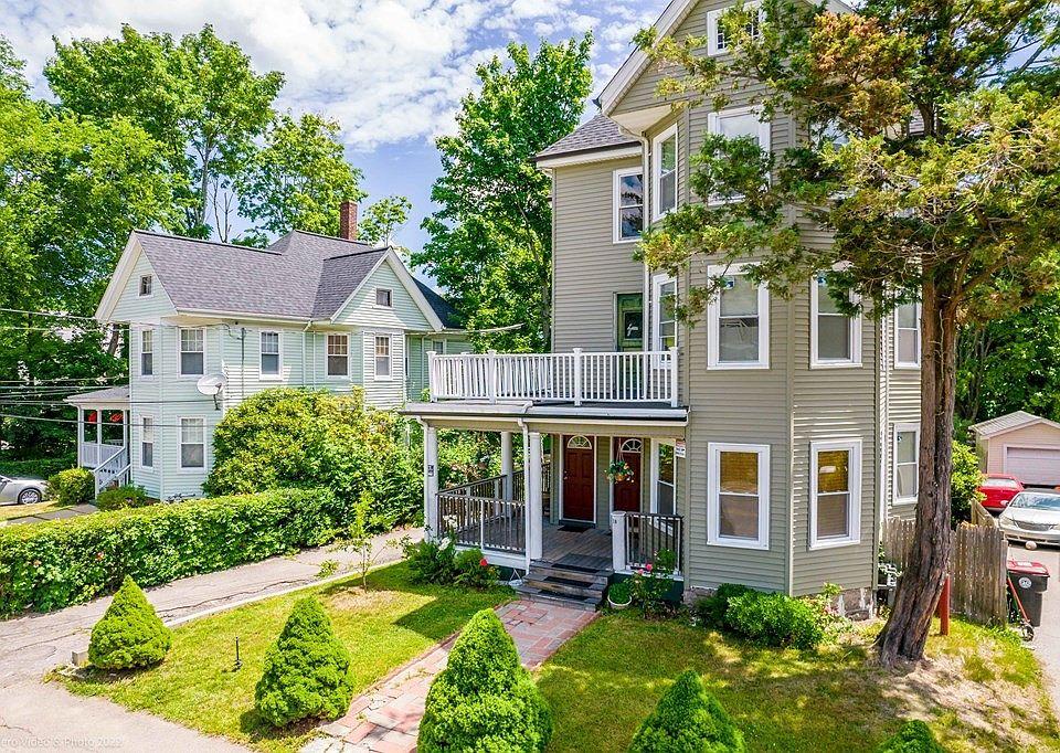 Large family deck with porch in Ash Street Area