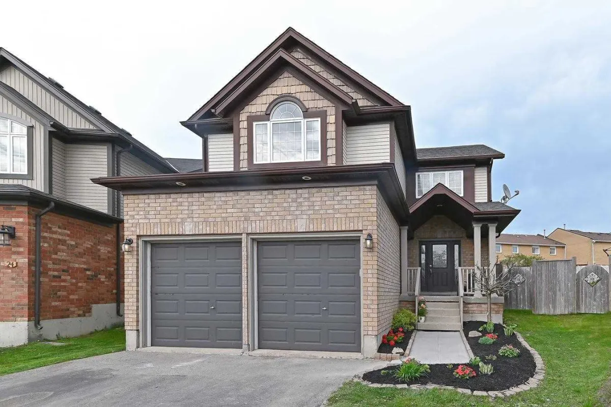 Newer brick two-Storey home with attached two car garage in the Hospital Hill neighbourhood of Orangeville