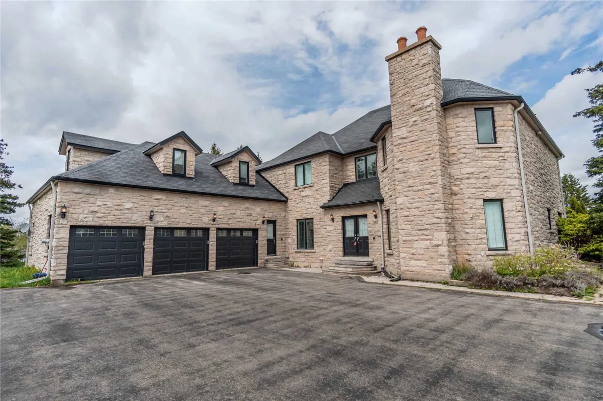 Large two-storey estate style home with attached 3-car garage located in the Park Lane neighbourhood of Orangeville