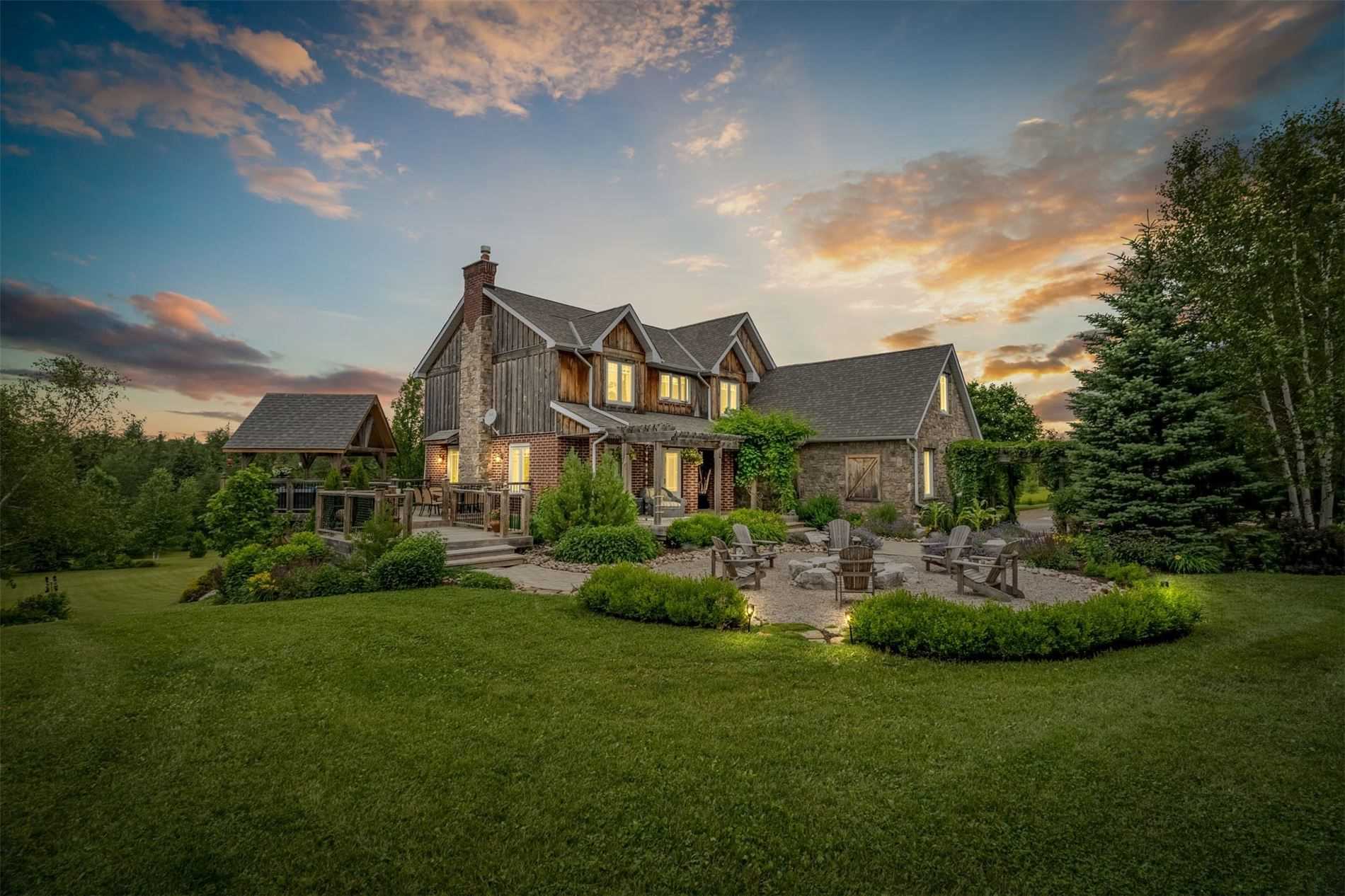 2-storey house located on a large property within the Hockley Valley area of Mono, Ontario