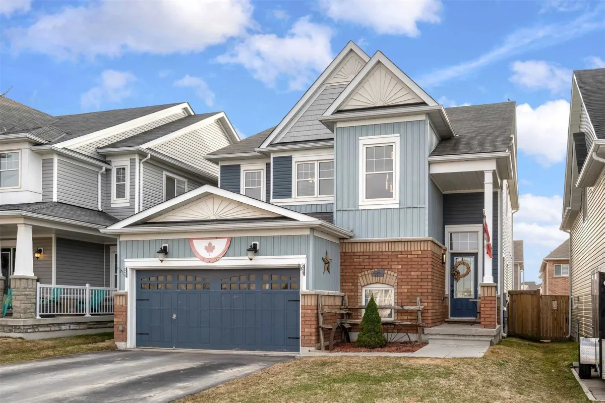 2-Storey detached house with attached 2-car garage located in the Greenbrook Village area of Shelburne
