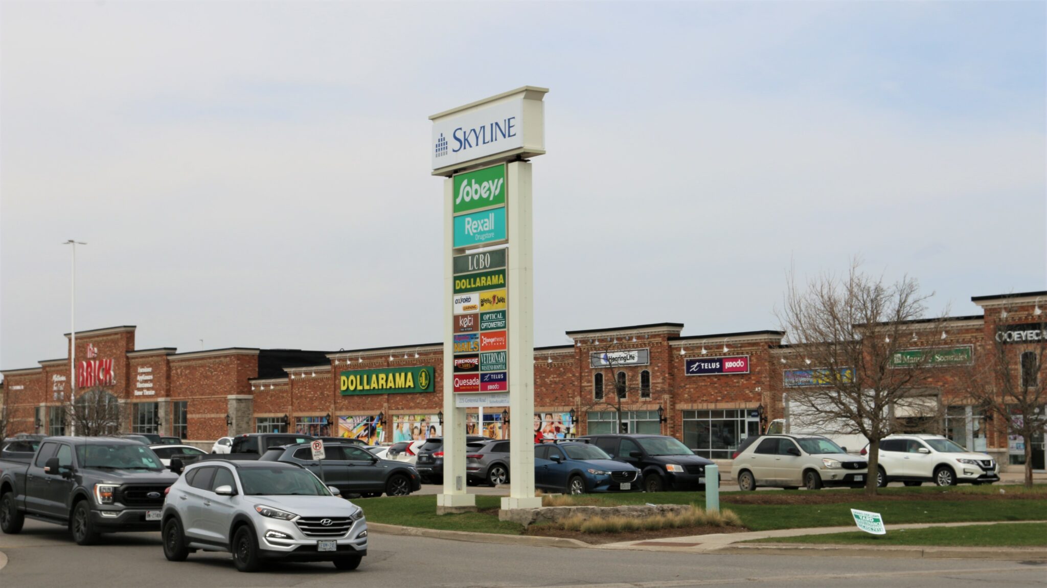 Image of the shopping plaza located in the West End of Orangeville