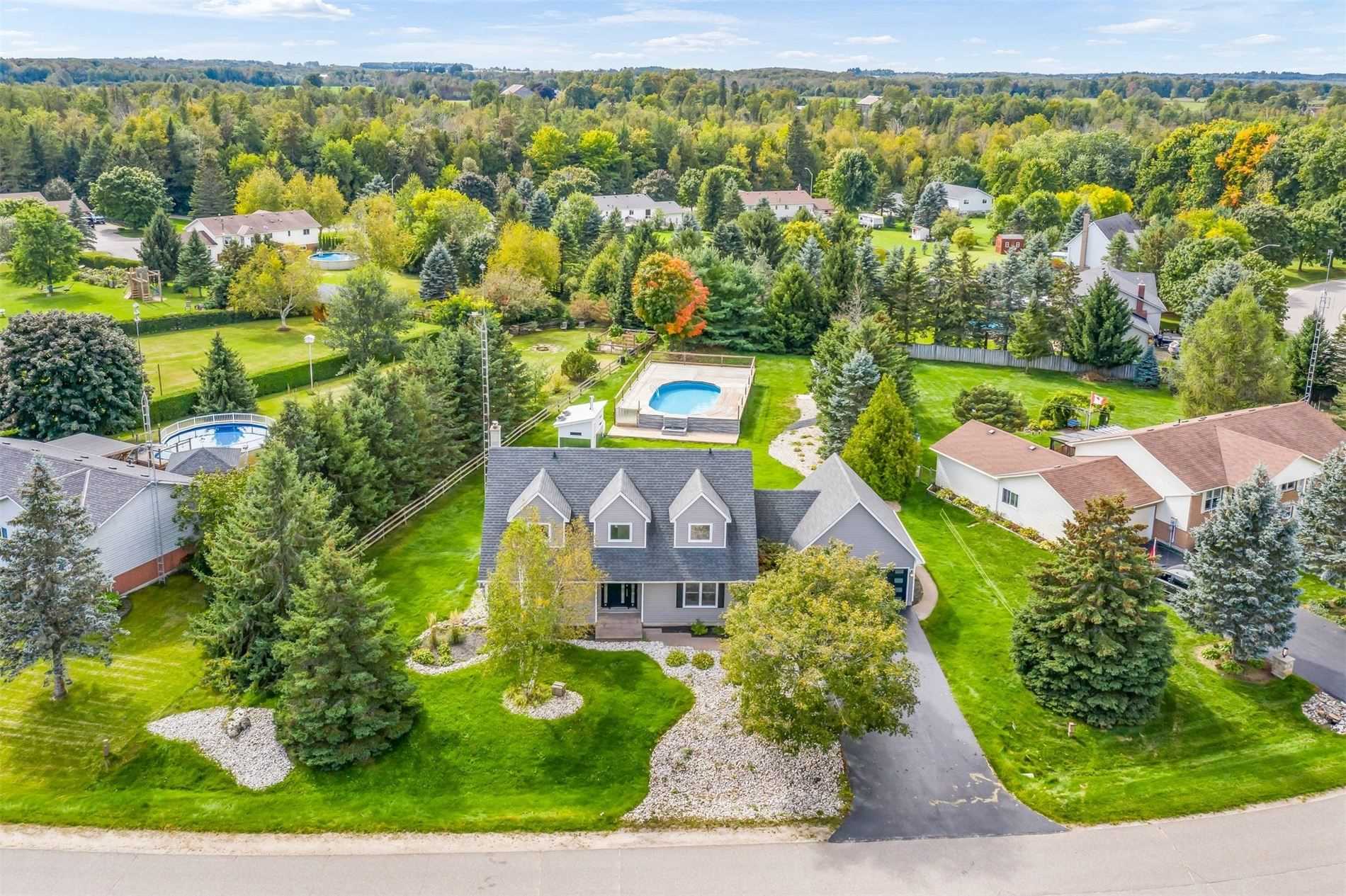An image of one of the estate homes on a large property located in the Orton area of Erin