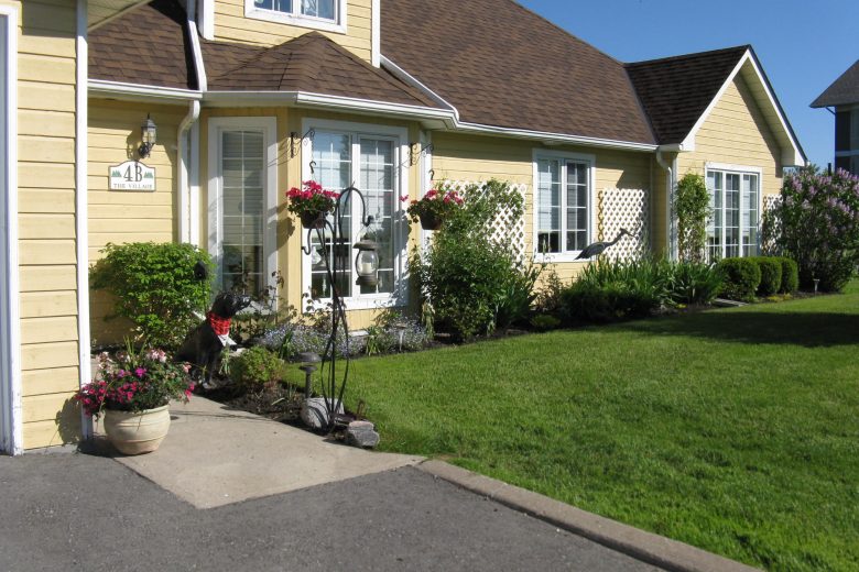 An image of one of the bungalows available in West Shore Village Adult Lifestyle Community