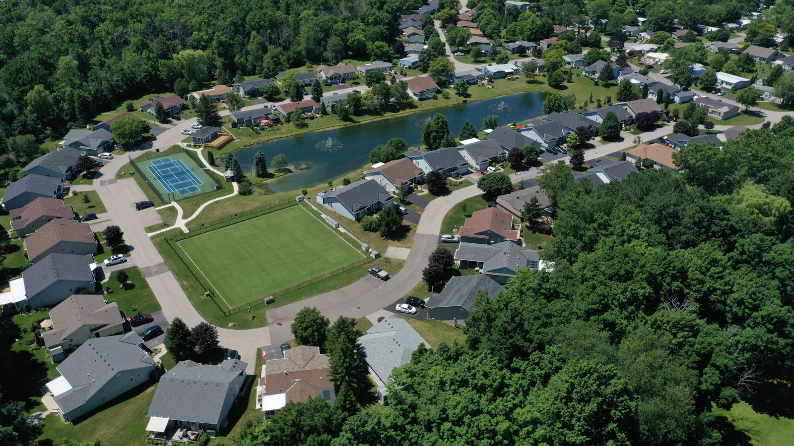 Aerial image of the Grand Cove Community in Grand Bend