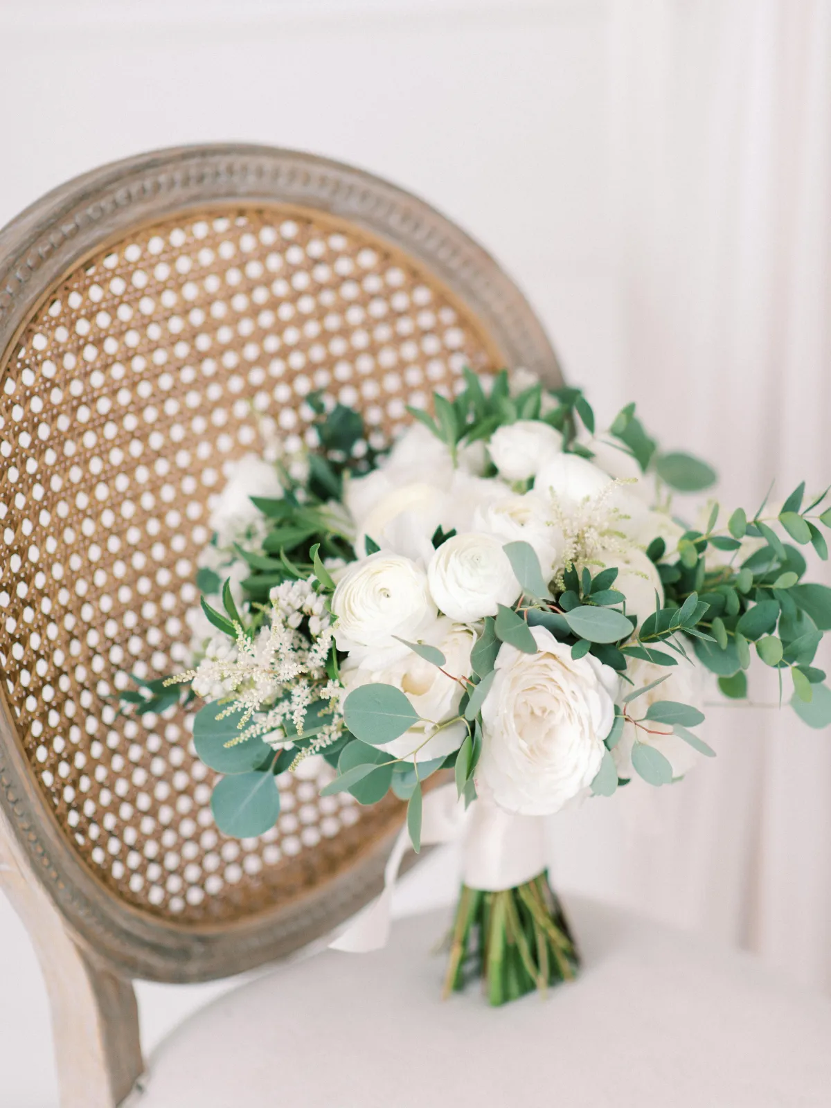 Bride and groom, bride, bridal bouquet, groom, boutonniere, outdoor wedding, Florida wedding, Miami wedding, bridal gown, couple, bouquet, flowers, wedding flowers, floral design, white wedding, bridesmaid, wedding party, centerpieces, table decor