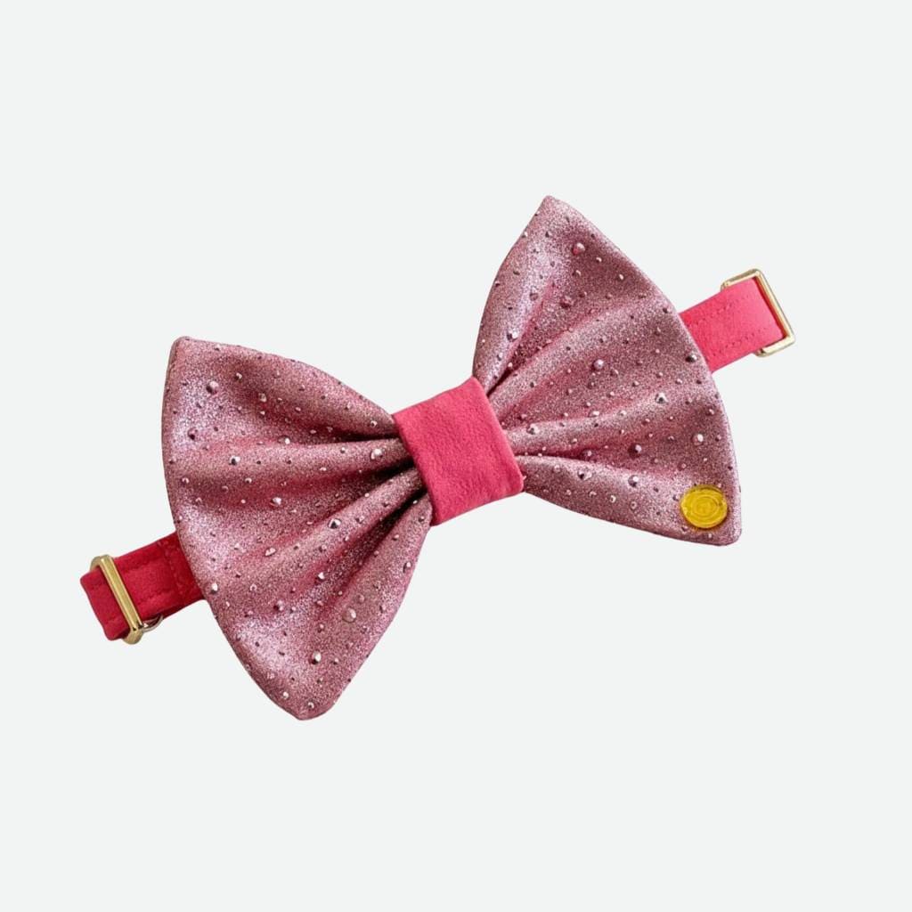 Corbatín de lujo “The Glitter Pink Diva” de Woof Bag, diseño rosa con destellos brillantes, hecho a mano.