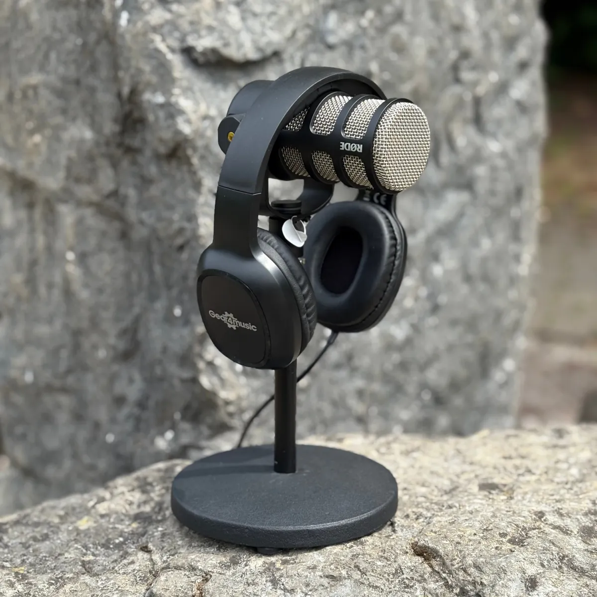 Podcast equipment set up 