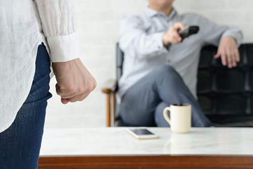 Disconnected couple in need of couples therapy