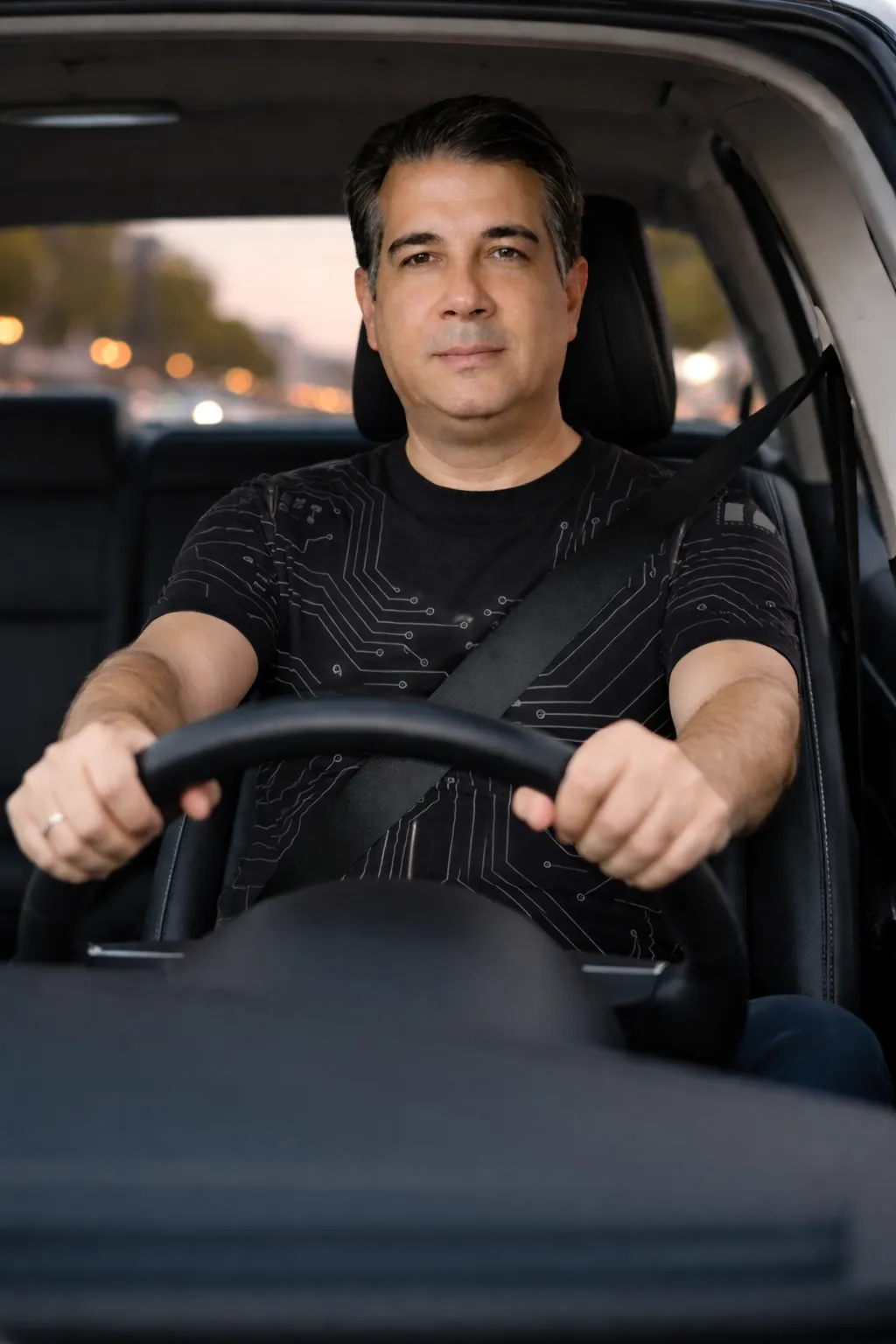 Edgar Emil - Magnate de Negocios Digitales