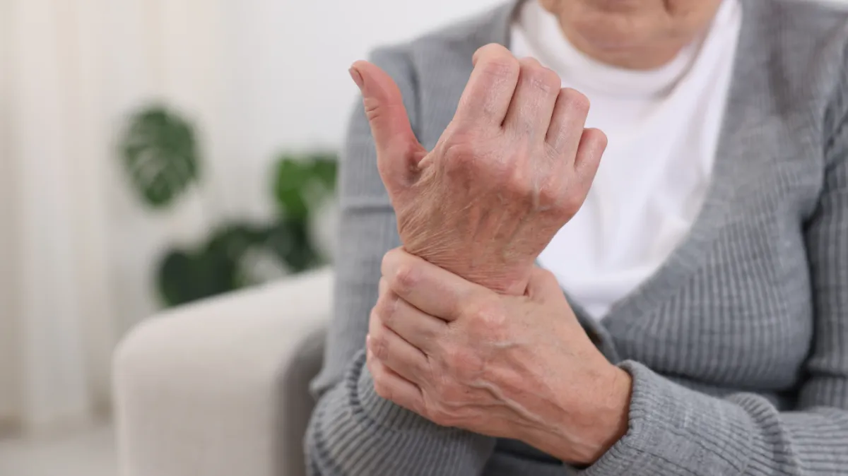 How Compression Therapy Supports Mobility in Arthritis Patients