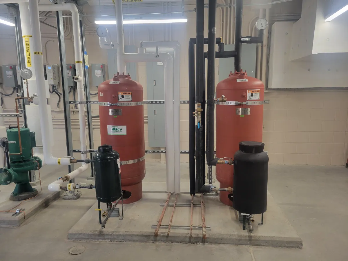 Pressure tanks