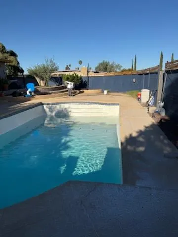 Pool Maintenance & Cleaning in