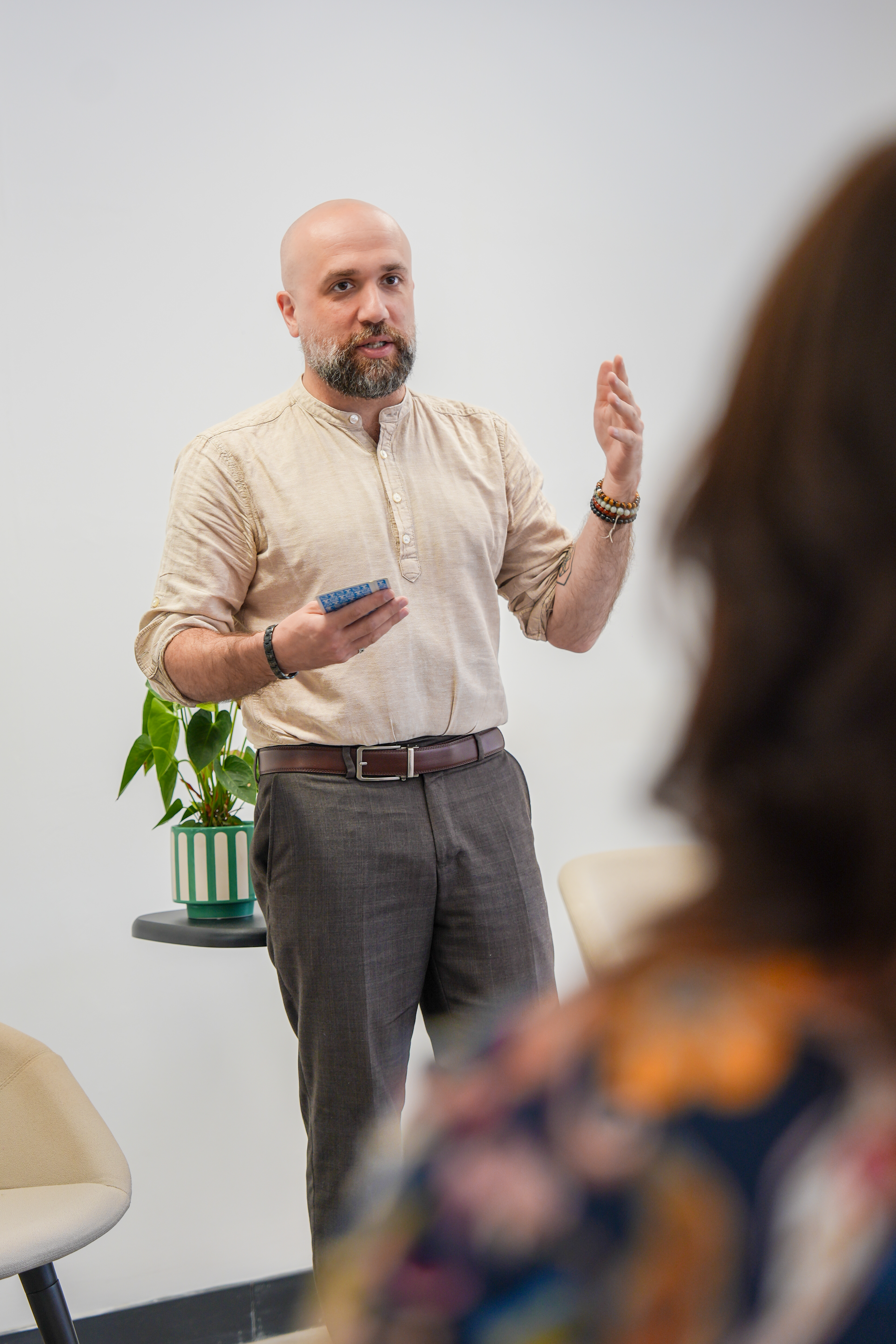 Alastair Ballentyne delivering workshop in corporate setting
