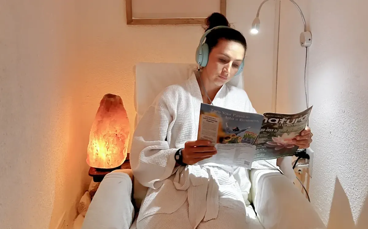 halotherapy salt chamber