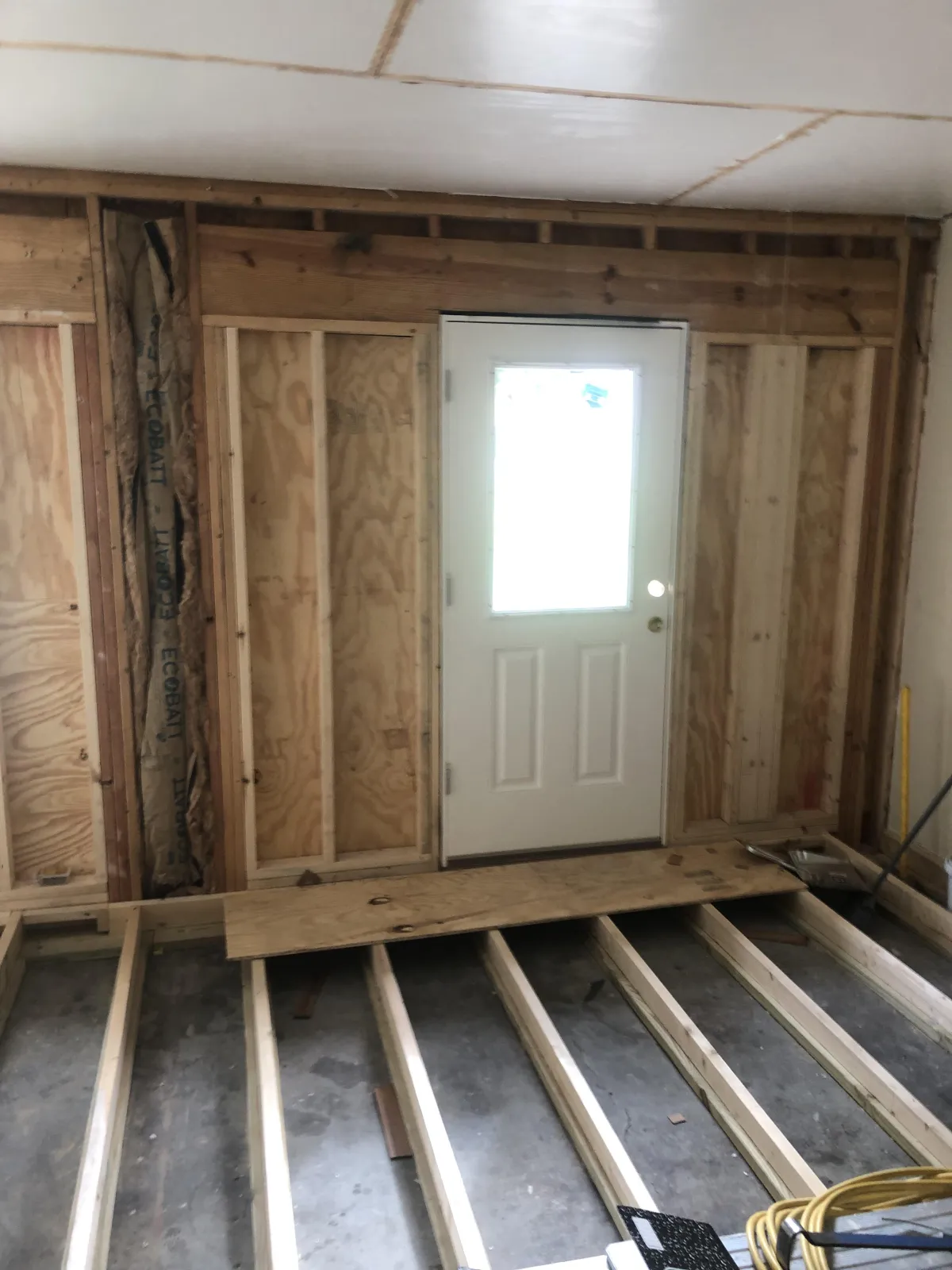 Garages, Guest Houses & Outdoor Structures