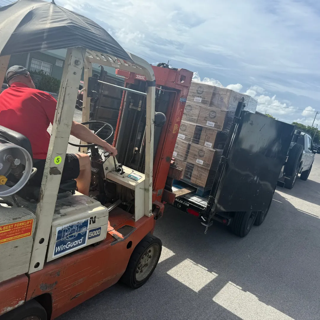 Commercial junk removal in Pompano Beach – Trash & Go hauling pallets and warehouse debris