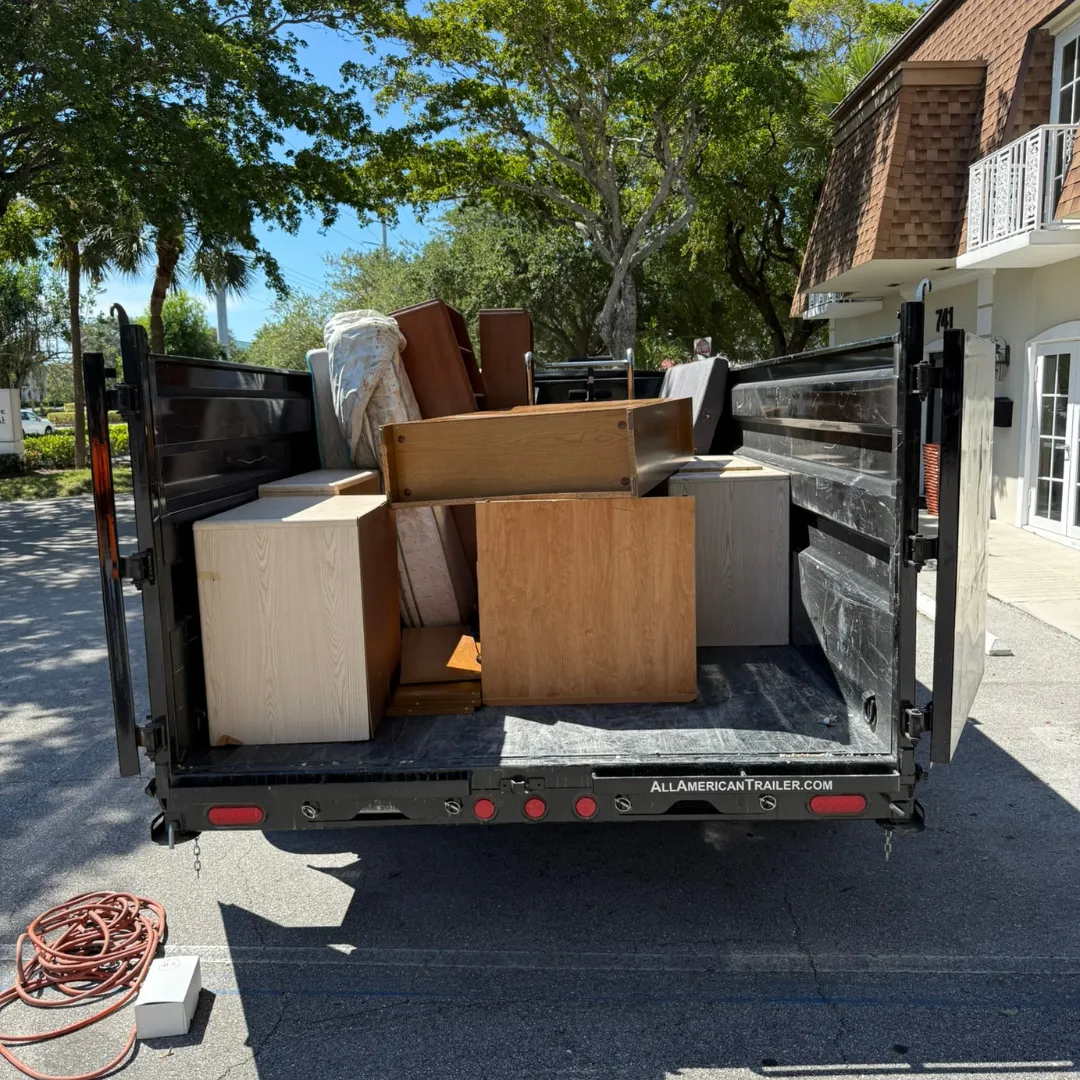 Residential junk removal in Pompano Beach furniture and bulk item pickup by Trash & Go
