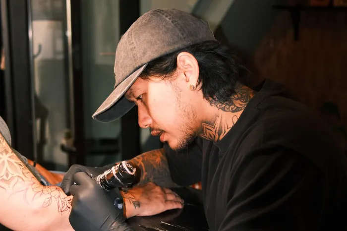 Ice, tattoo artiest bij Isaan Tattoo Studio Nijmegen