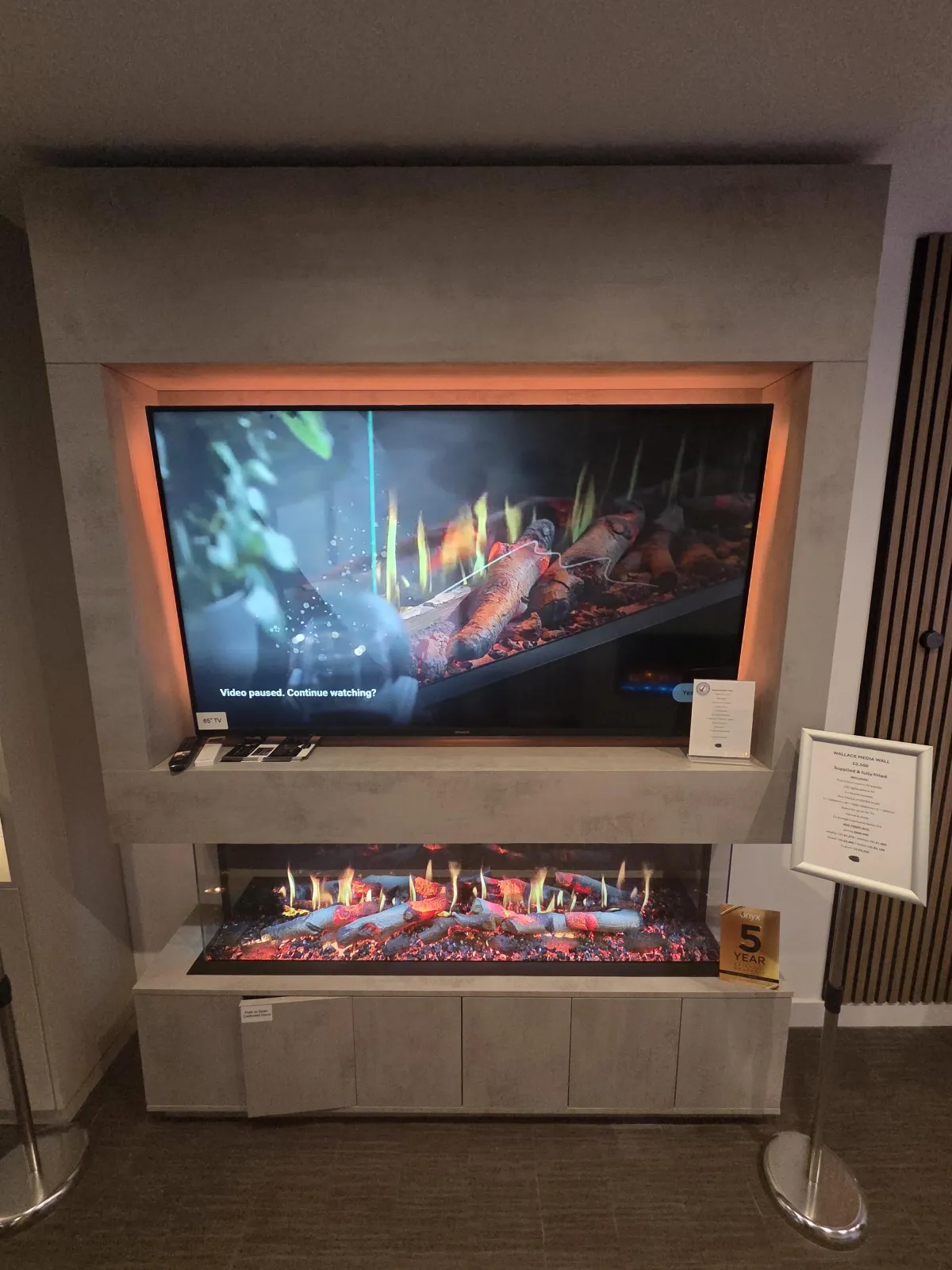 venetian blinds living room