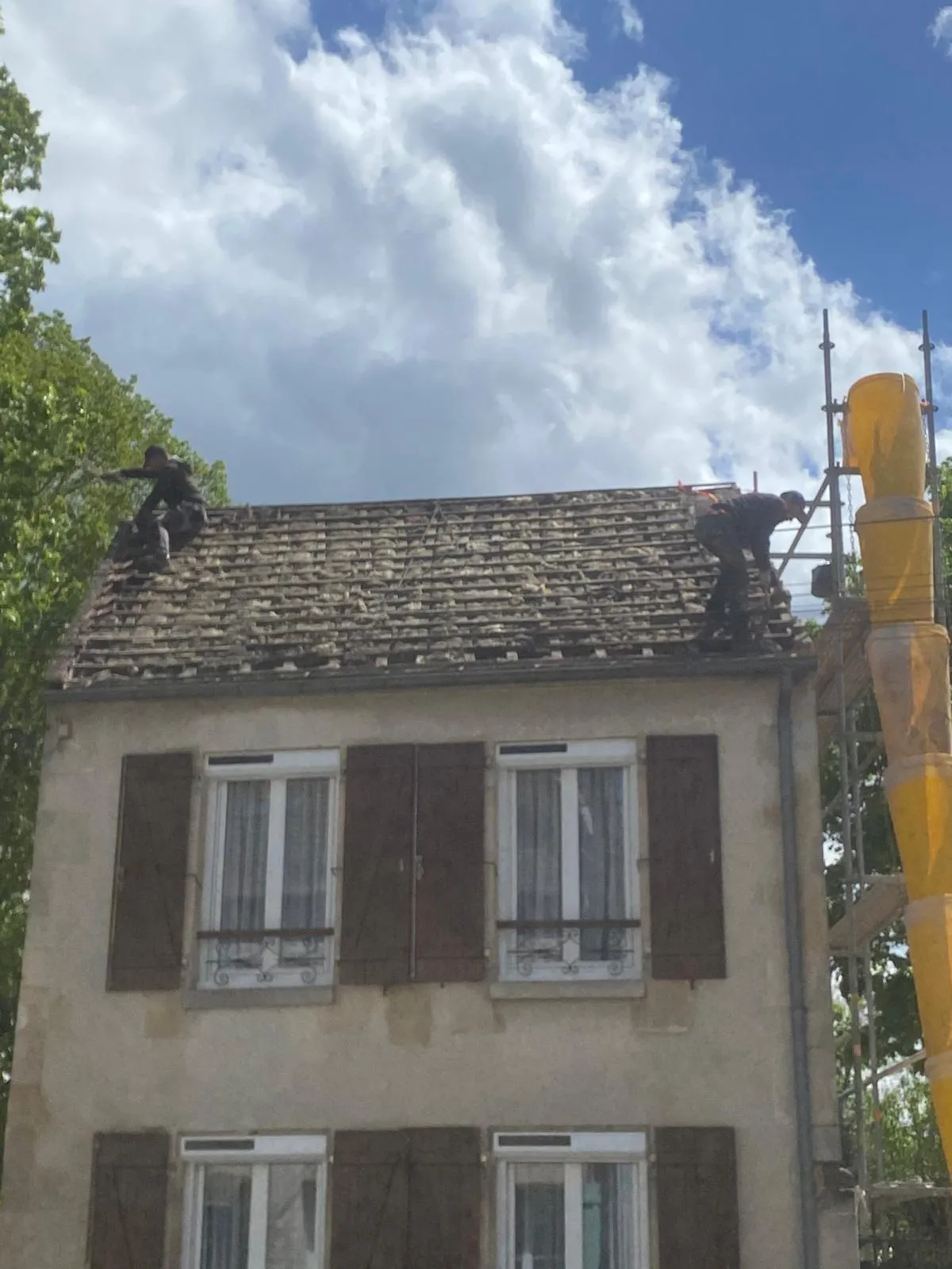 Les 7 signes qu'une toiture nécessite l'intervention d'un couvreur à Beauvais