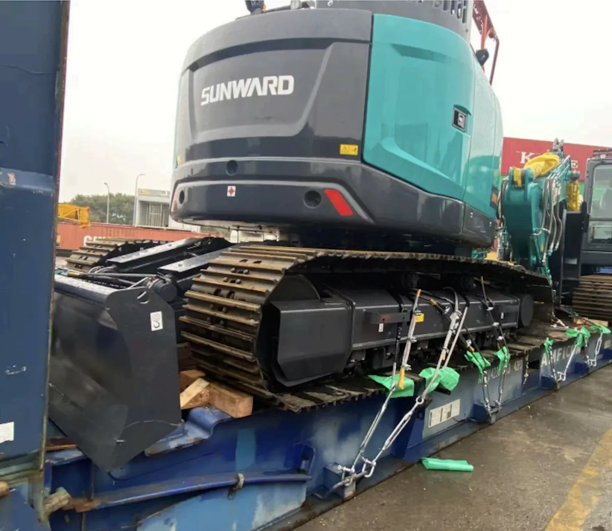How Are Oversized Loads Transported in British Columbia?