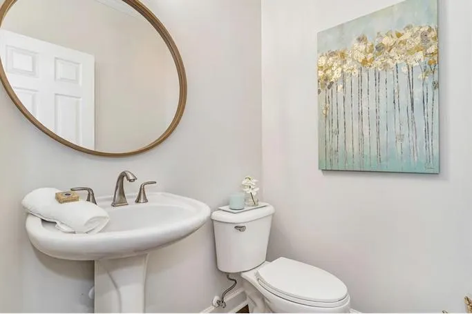 Bathroom Gracefully Done Design