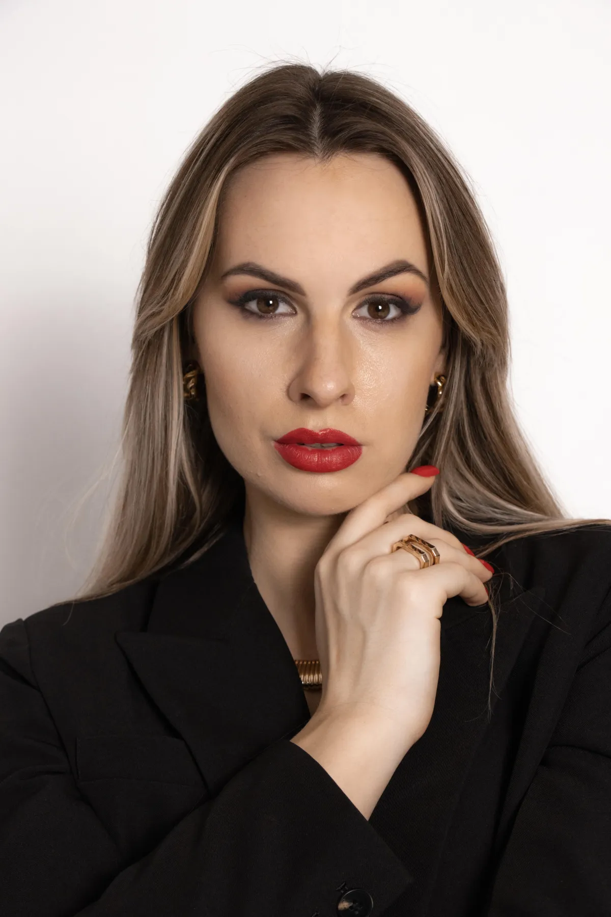 sociālo tīklu Mentorings un apācības uzņēmējm