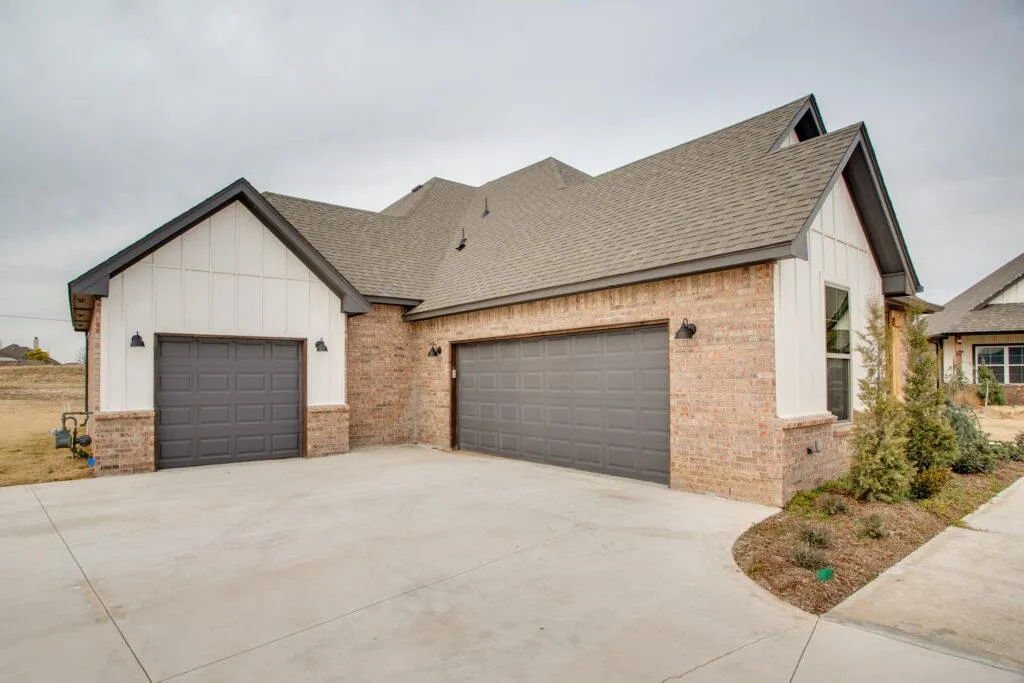 Enid Concrete builds and installs Driveway.