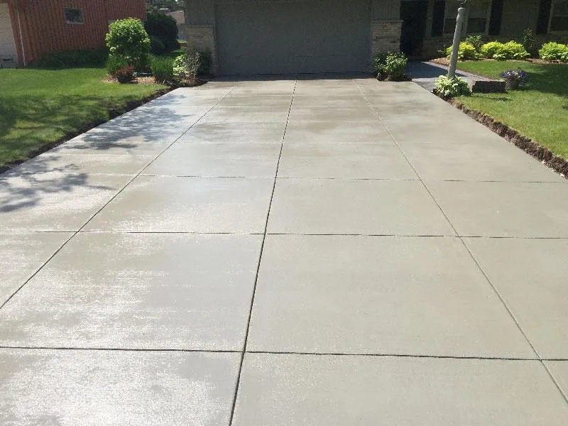 Akron Concrete builds and installs Patio