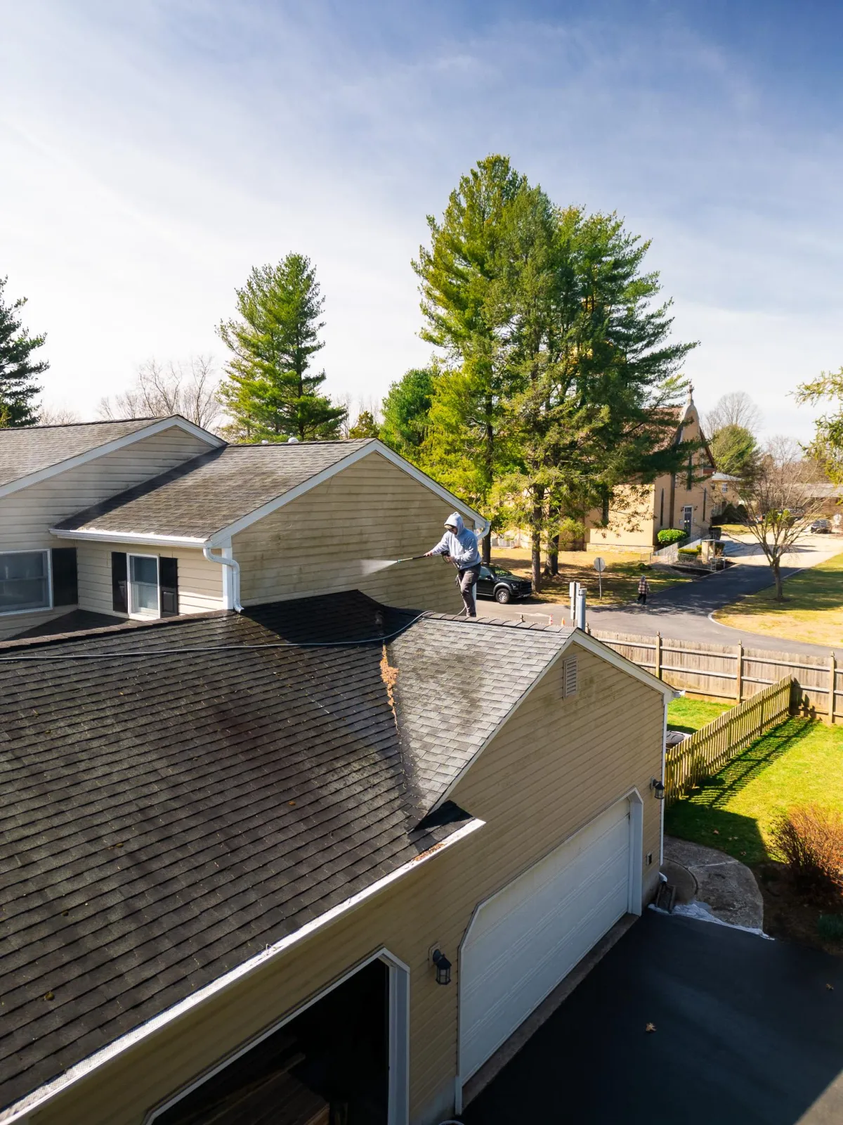 Roof cleaning in Allentown