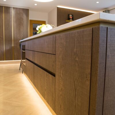 close up of the kitchen cupboard showing the craftsmanship for marking photography
