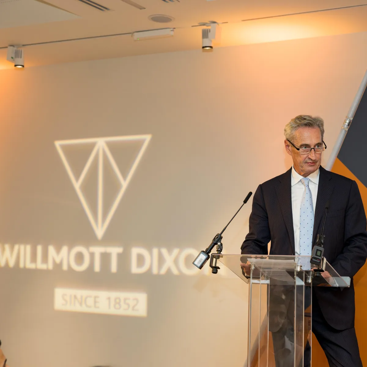 willmott Dixon construction event photography of a male speaker