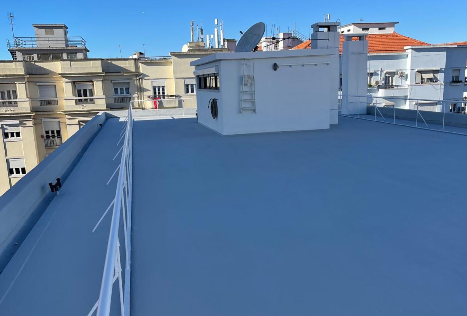 Pintura de Prédios em Altura por Rapel Lisboa