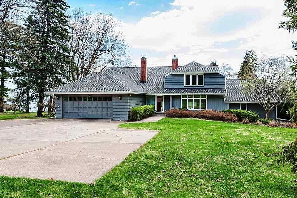 Duluth Concrete Pros builds and installs Driveway