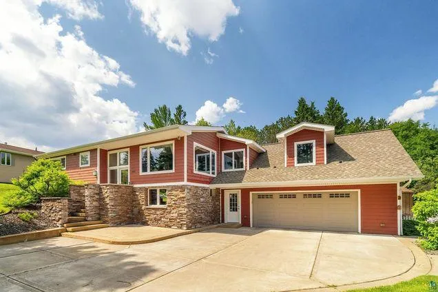 Duluth Concrete Pros builds and installs Driveway