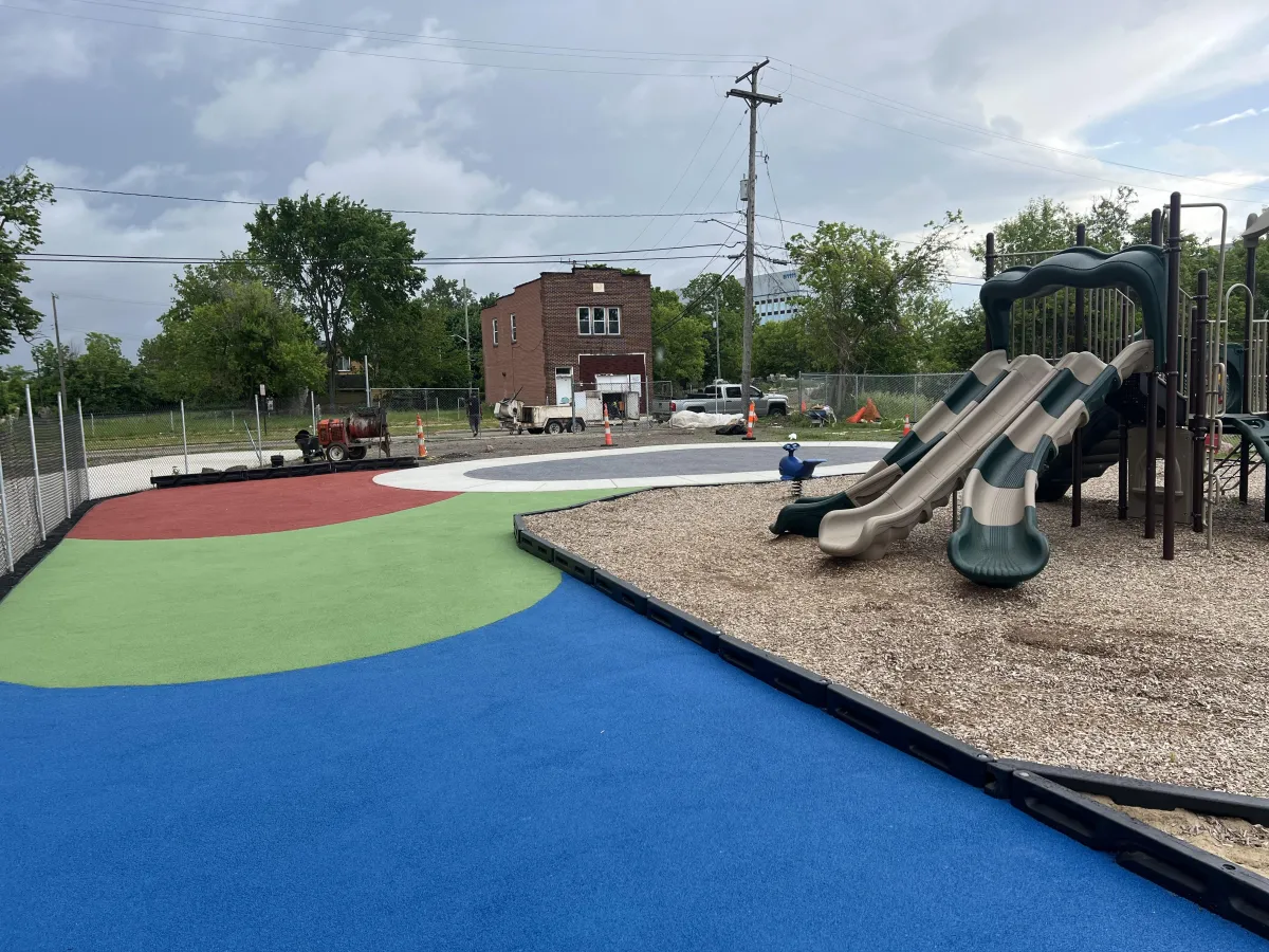 poured in place rubber surfacing 