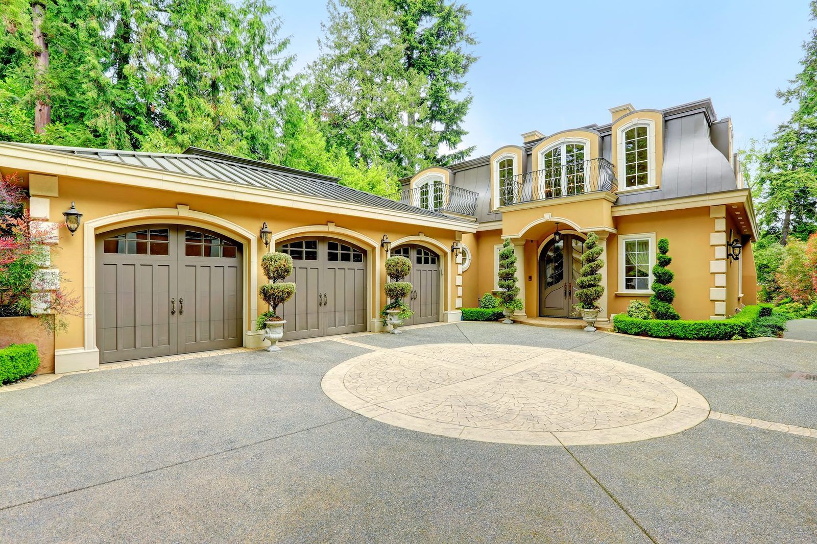 Do You Have to Paint Differently in Hot and Humid Weather?