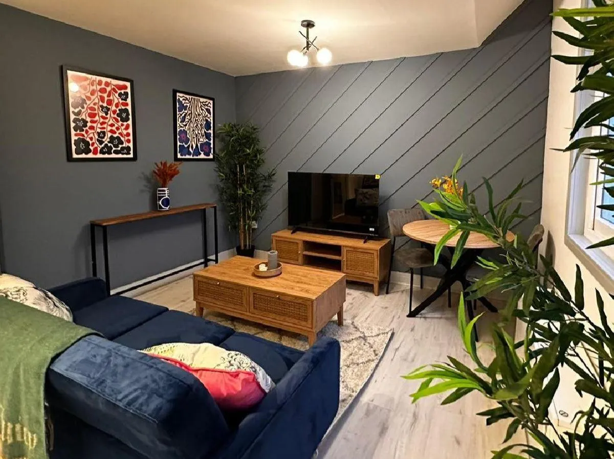 interior painting and decorating