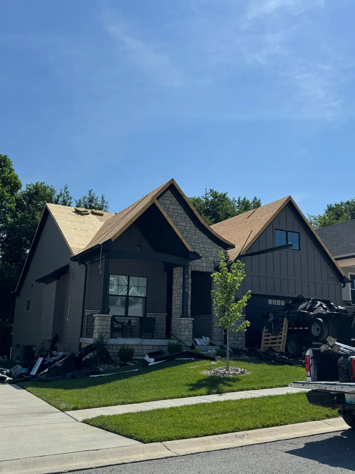 residential roofing service image