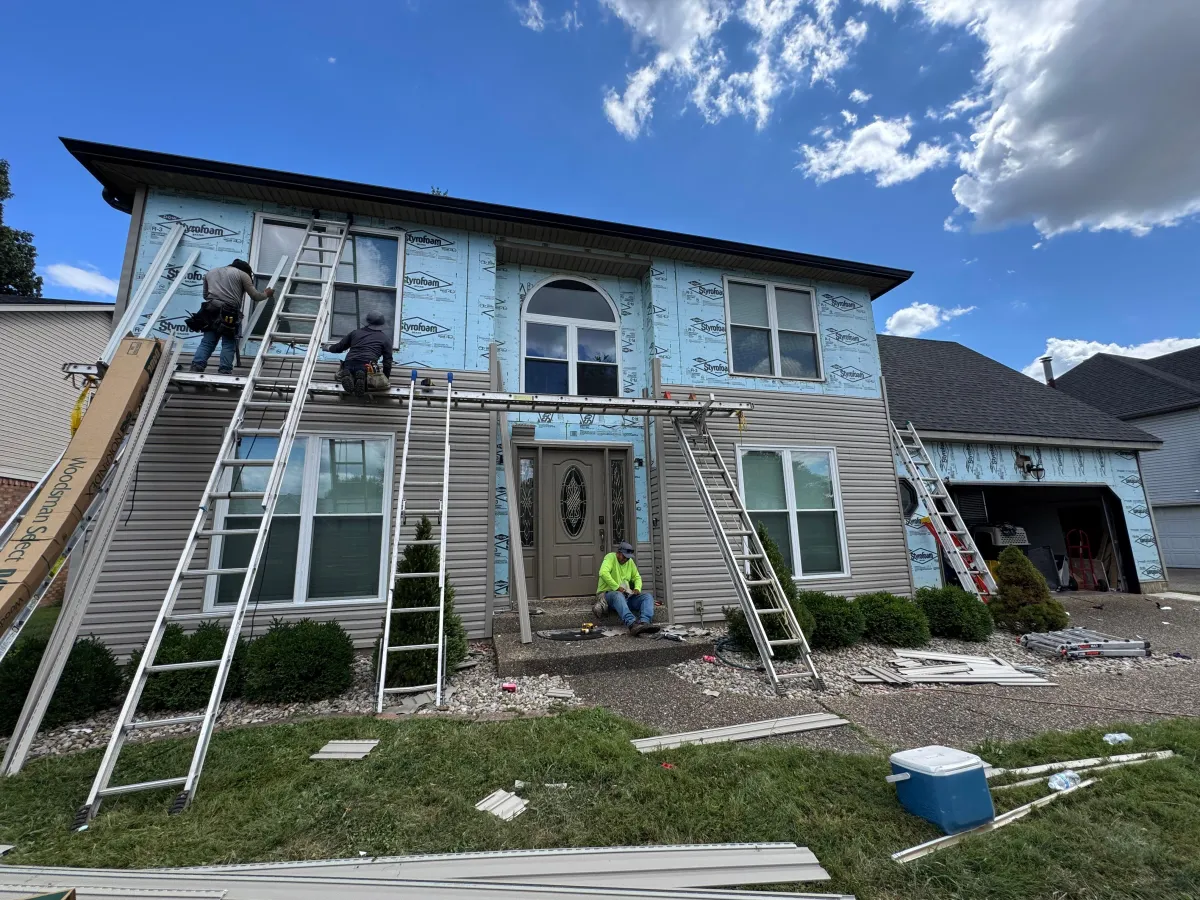 siding service image