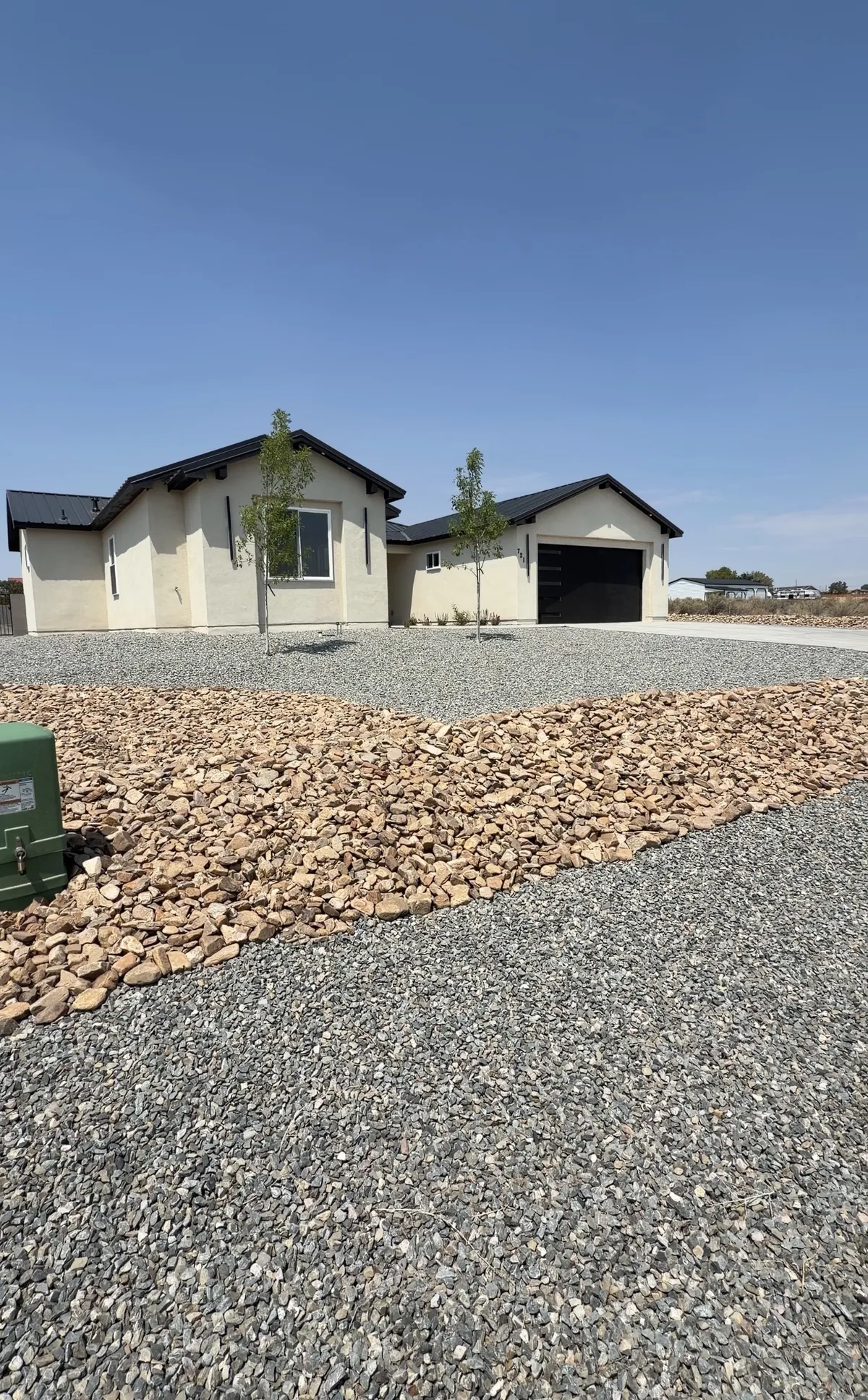 Decorative Gravel With River Rock