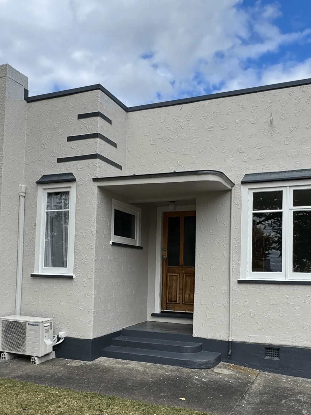 exterior house painting modern home weather resistant Levin NZ