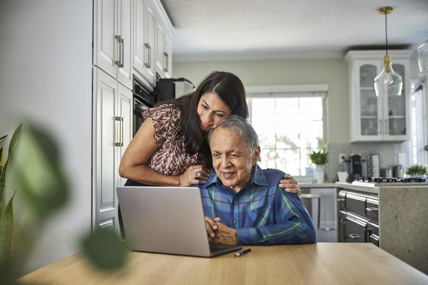 signs your elderly parent needs help at home